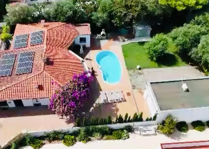Casa Requesens, freiligendes Ferienhaus, komplett erschlossen